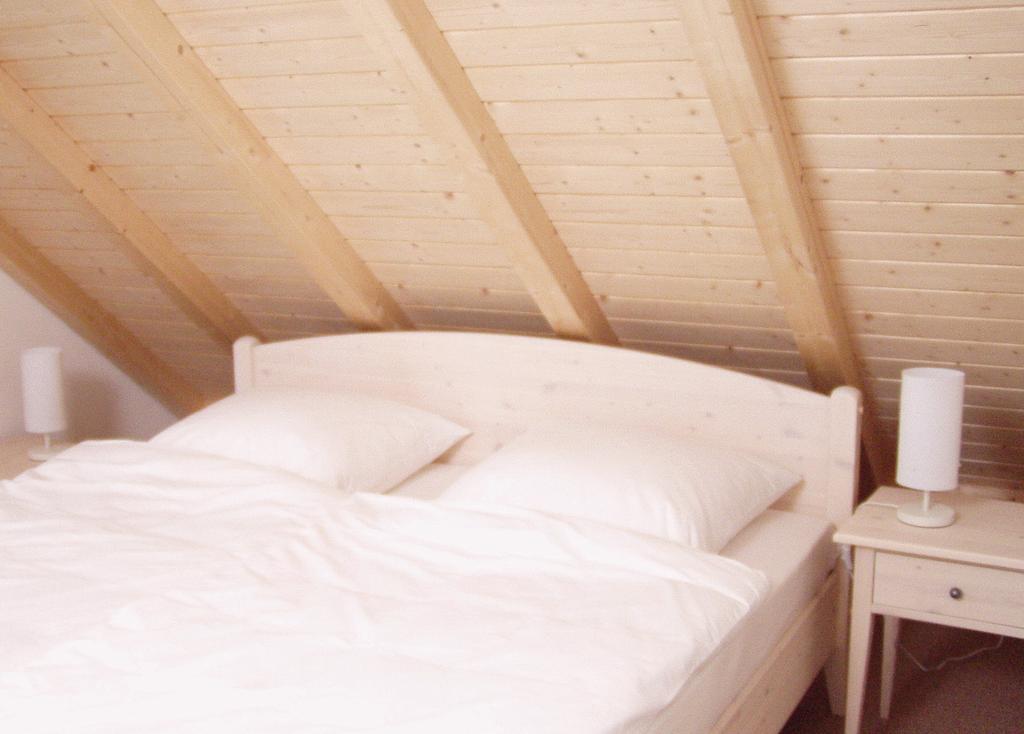 Gaestehaus Am Sonnenfeld Sommeri Habitación foto